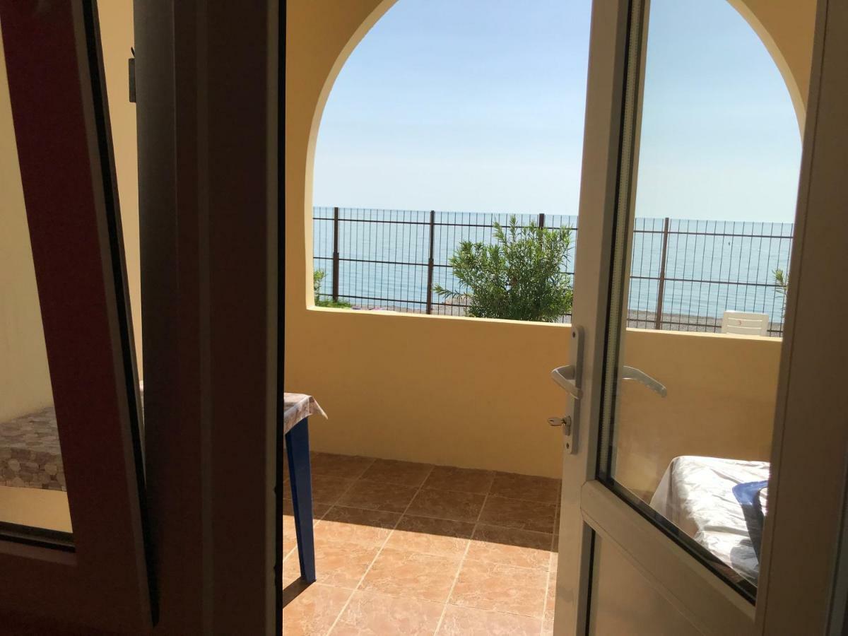 Davel Otel Gagra Dış mekan fotoğraf